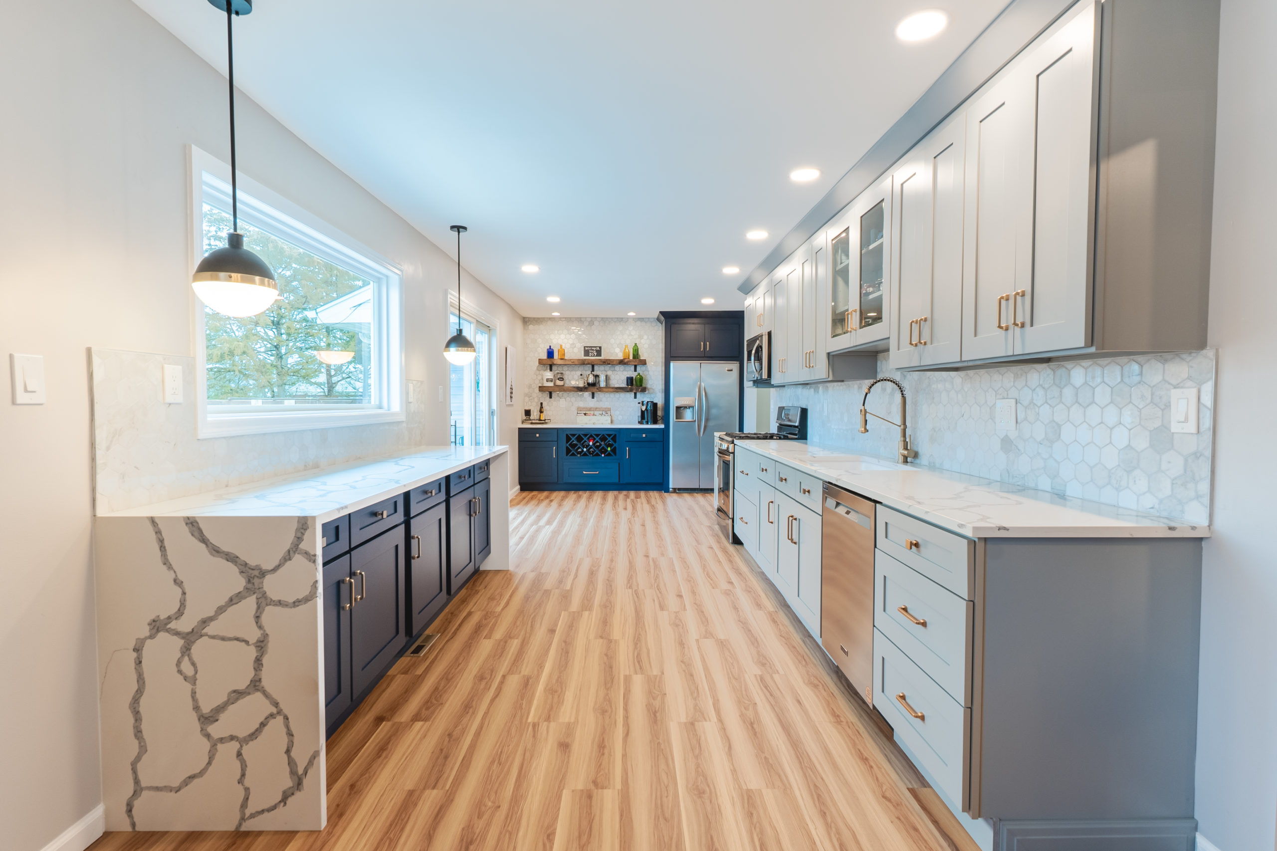 Edison Oasis in Grey and Blue